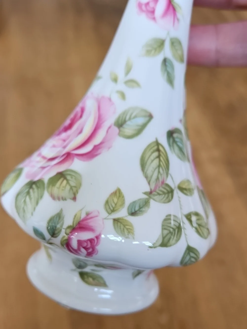 Rosina-Queens Cottage Rose Bud Vase